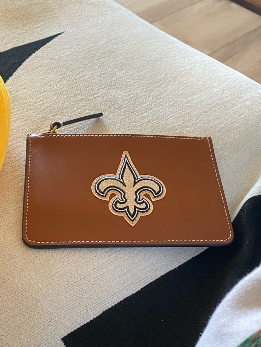 ⚜️ STAUD New Orleans
Saints coin purse wallet
NWOT